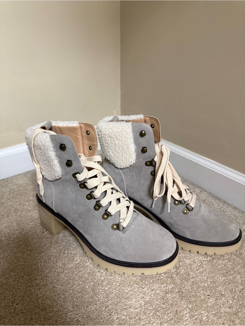 Snow Boots